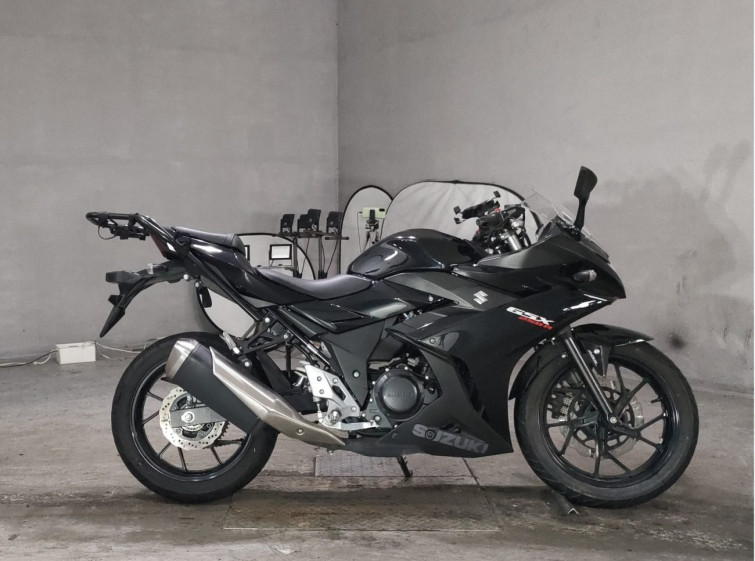 Мотоцикл Suzuki GSX250R с пробегом 7437 km
