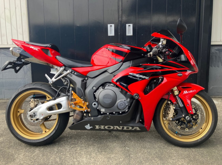 Мотоцикл Honda CBR1000RR з пробігом 46679 km