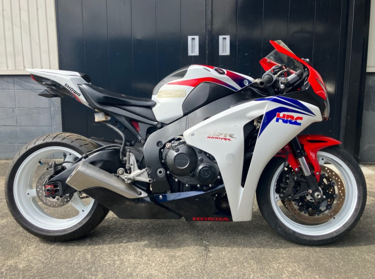 Мотоцикл Honda CBR1000RR з пробігом 82976 km