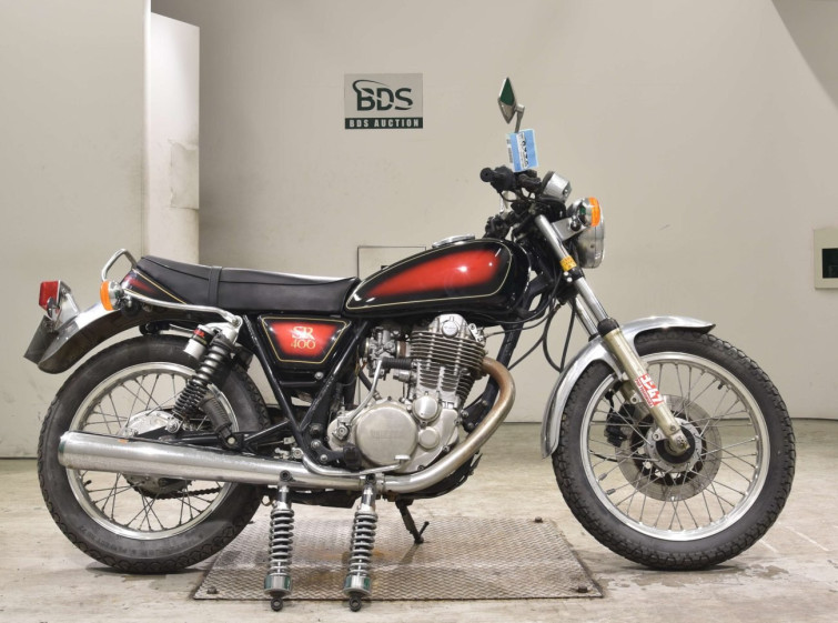 Мотоцикл Yamaha SR400 з пробігом 9427 km