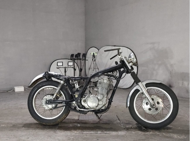 Мотоцикл Yamaha SR400