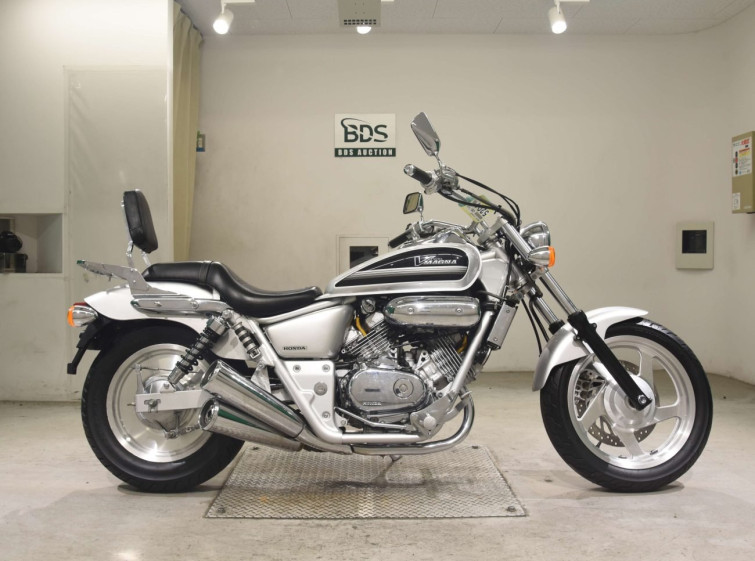 Мотоцикл Honda MAGNA250 з пробігом 8860 km