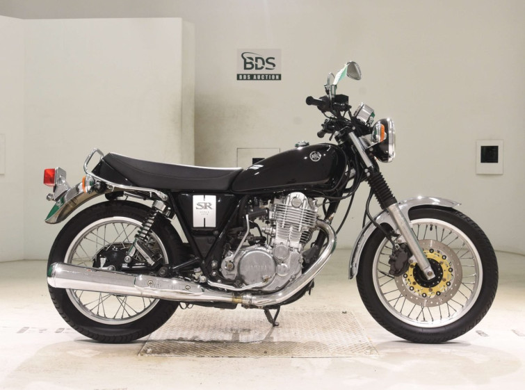 Мотоцикл Yamaha SR400 з пробігом 9825 km