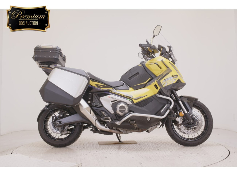 Мотоцикл Honda X-ADV750-2 з пробігом 33970 km