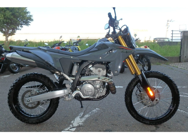 Мотоцикл Suzuki DR-Z4S с пробегом 631 km