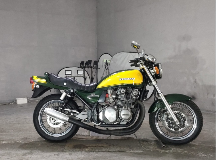 Мотоцикл Kawasaki ZEFAIR 750RS с пробегом 9299 km
