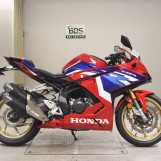 Мотоцикл Honda CBR250RR с пробегом 18250 km