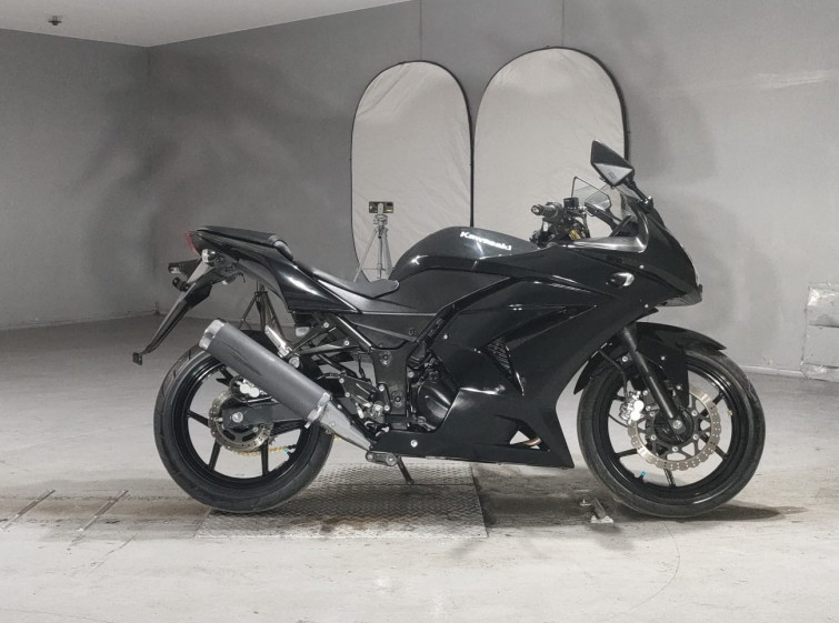 Мотоцикл Kawasaki NINJA250R з пробігом 6295 km