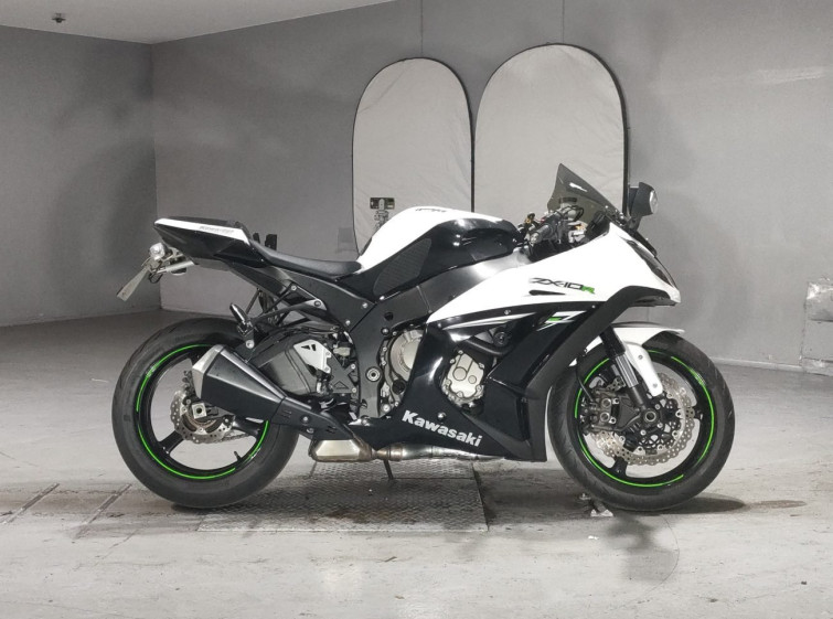 Мотоцикл Kawasaki NINJA ZX-10R з пробігом 14751 km