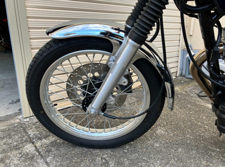 Мотоцикл Yamaha SR400 с пробегом 3428 km