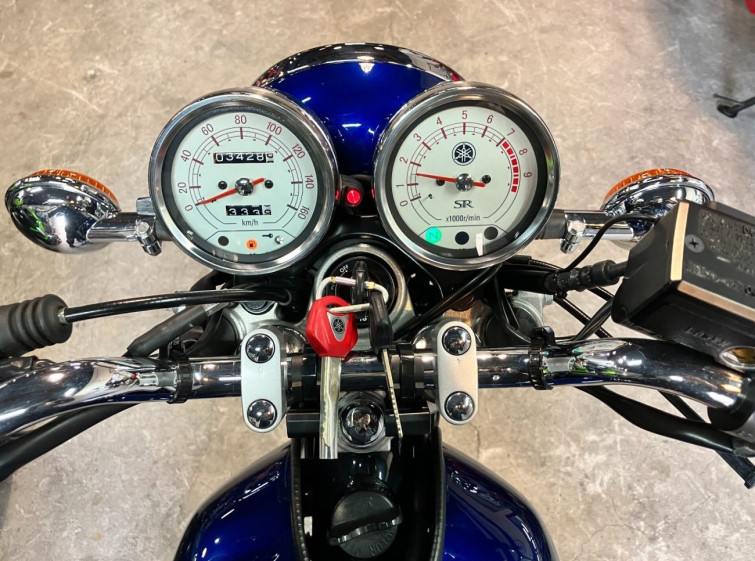 Мотоцикл Yamaha SR400 с пробегом 3428 km