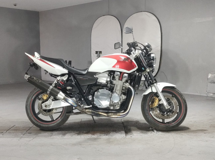 Мотоцикл Honda CB1300SF з пробігом 32886 km