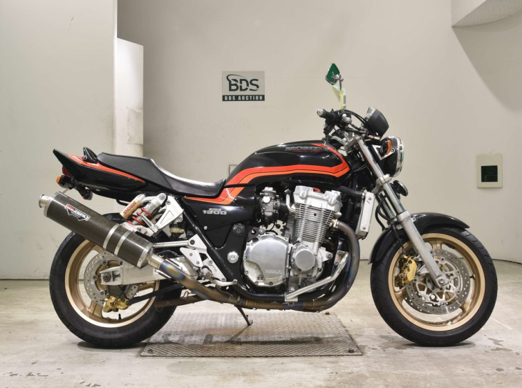 Мотоцикл Honda CB1300SF з пробігом 31195 km