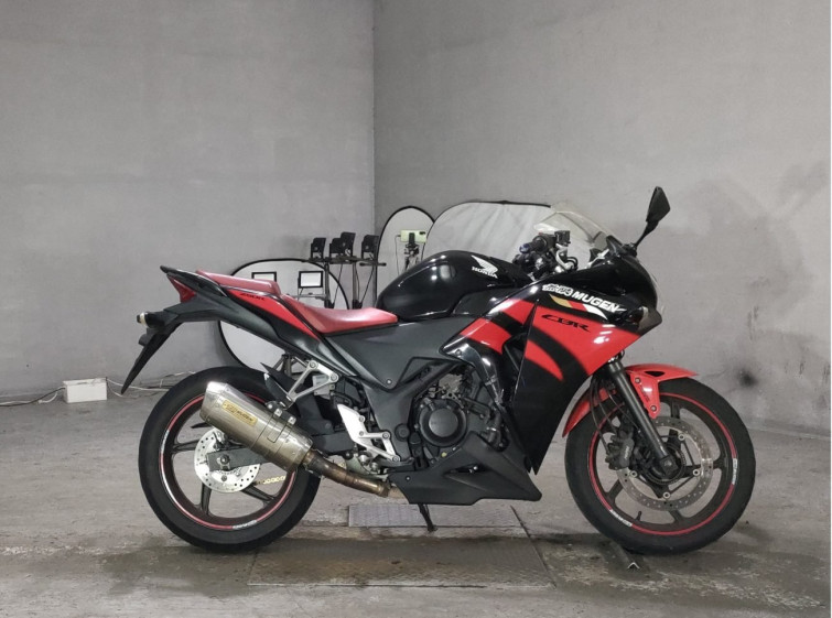 Мотоцикл Honda CBR250R с пробегом 55735 km