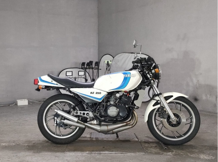 Мотоцикл Yamaha RZ250 з пробігом 33303 km