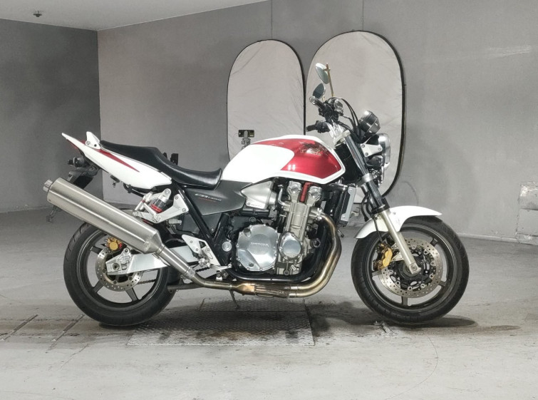 Мотоцикл Honda CB1300SF з пробігом 56098 km