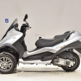 Мотоцикл Piaggio MP3 250