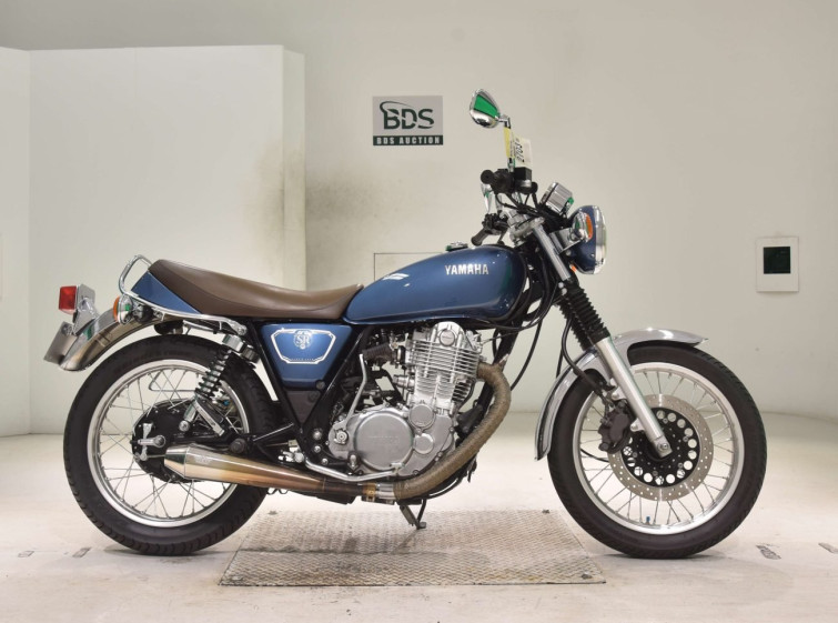 Мотоцикл Yamaha SR400 з пробігом 2993 km