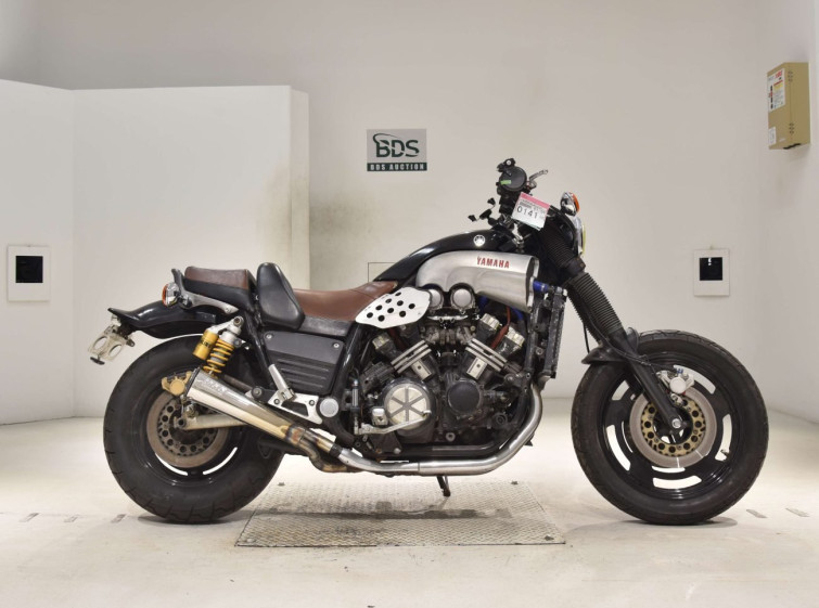 Мотоцикл Yamaha V-MAX1200
