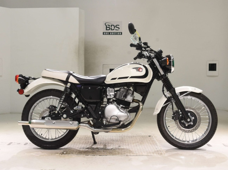 Мотоцикл Kawasaki W230 с пробегом 15 km