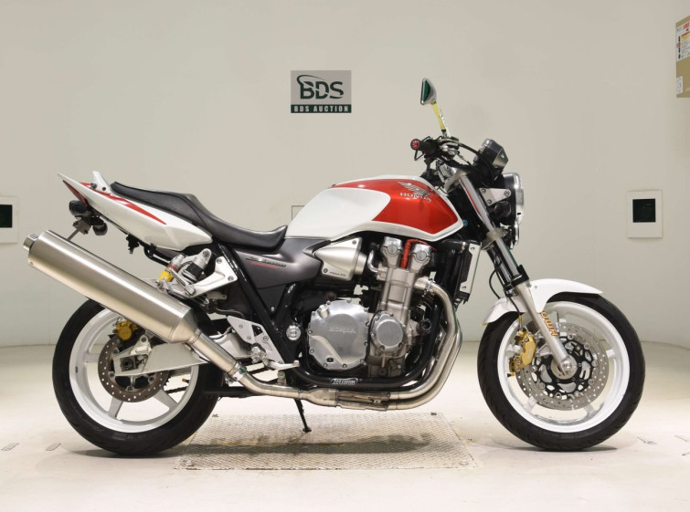 Мотоцикл Honda CB1300SF з пробігом 121424 km