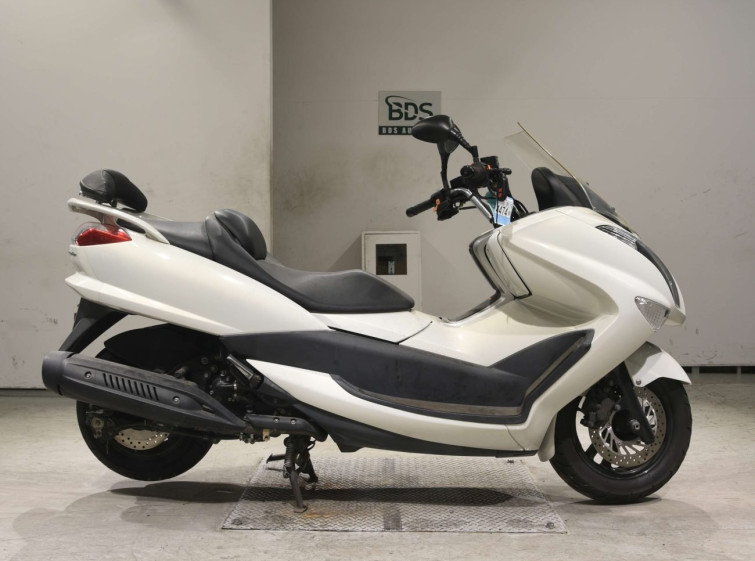 Мотоцикл Yamaha MAJESTY 250