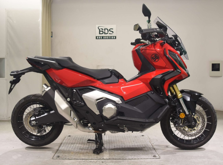 Мотоцикл Honda X-ADV750-2 з пробігом 4906 km