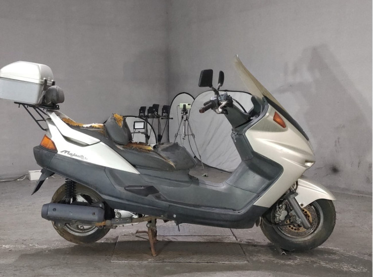Мотоцикл Yamaha MAJESTY 250 с пробегом 5085 km
