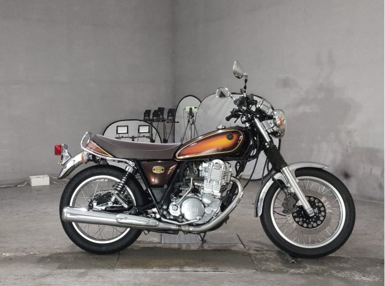 Мотоцикл Yamaha SR400 з пробігом 4332 km