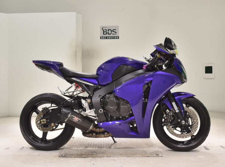 Мотоцикл Honda CBR1000RR с пробегом 21061 km