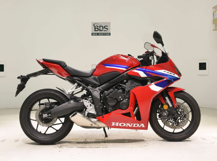 Мотоцикл Honda CB650R з пробігом 11025 km