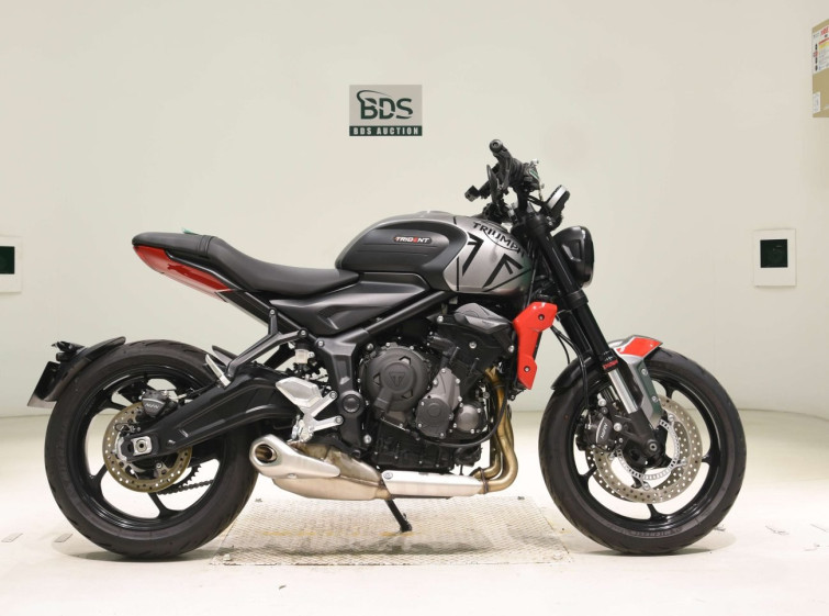 Мотоцикл Triumph TRIDENT660 с пробегом 2144 km