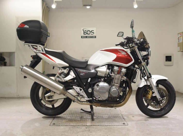 Мотоцикл Honda CB1300SF з пробігом 70437 km