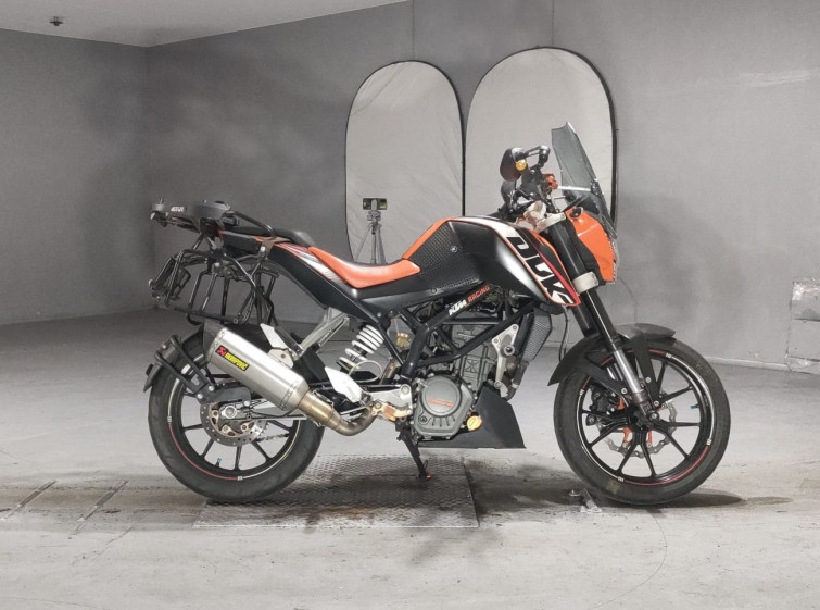 Мотоцикл KTM 200 DUKE с пробегом 8095 km
