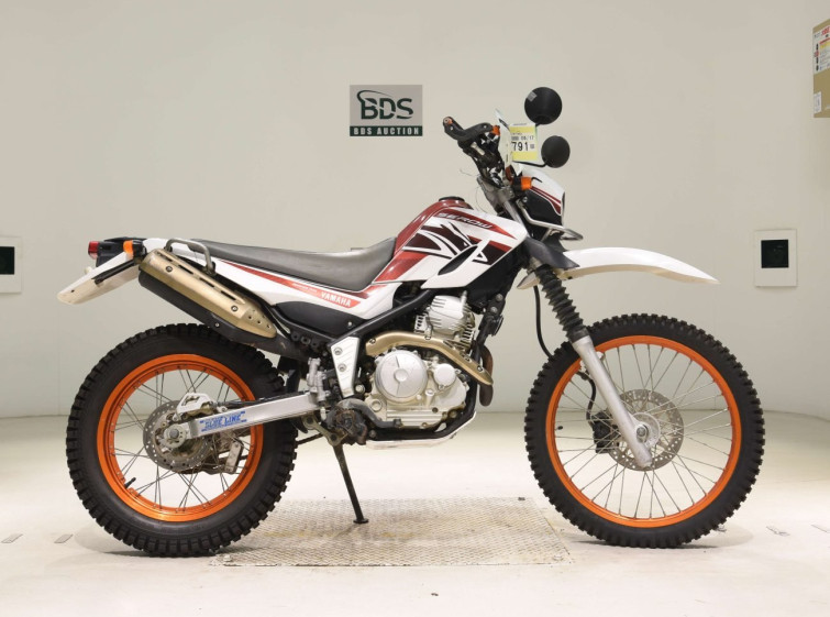 Мотоцикл Yamaha SEROW XT250 с пробегом 9553 km
