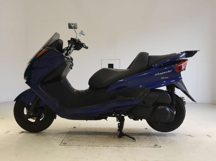 Мотоцикл Yamaha MAJESTY 250C