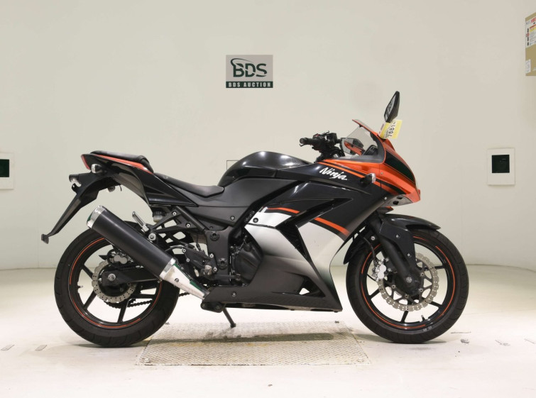 Мотоцикл Kawasaki NINJA250R с пробегом 17397 km