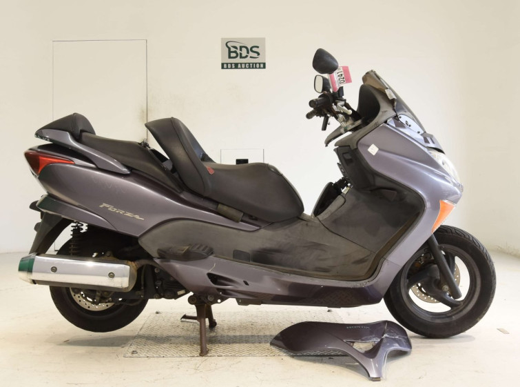 Мотоцикл Honda FORZA з пробігом 46346 km