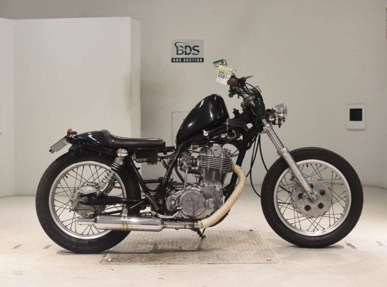 Мотоцикл Yamaha SR400 з пробігом 54 km