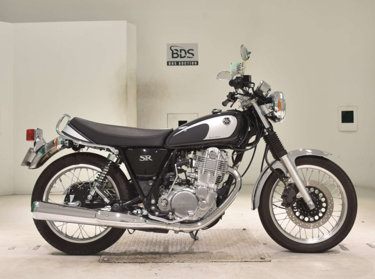 Мотоцикл Yamaha SR400 з пробігом 2923 km