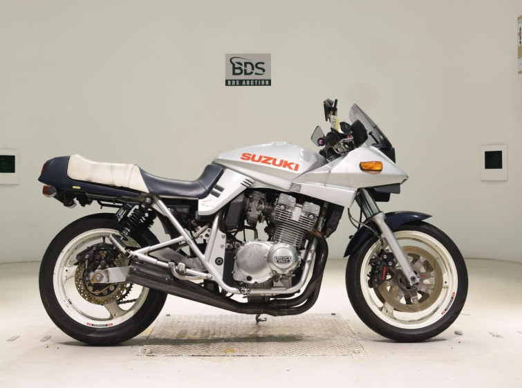 Мотоцикл Suzuki GSX400S KATANA с пробегом 3901 km