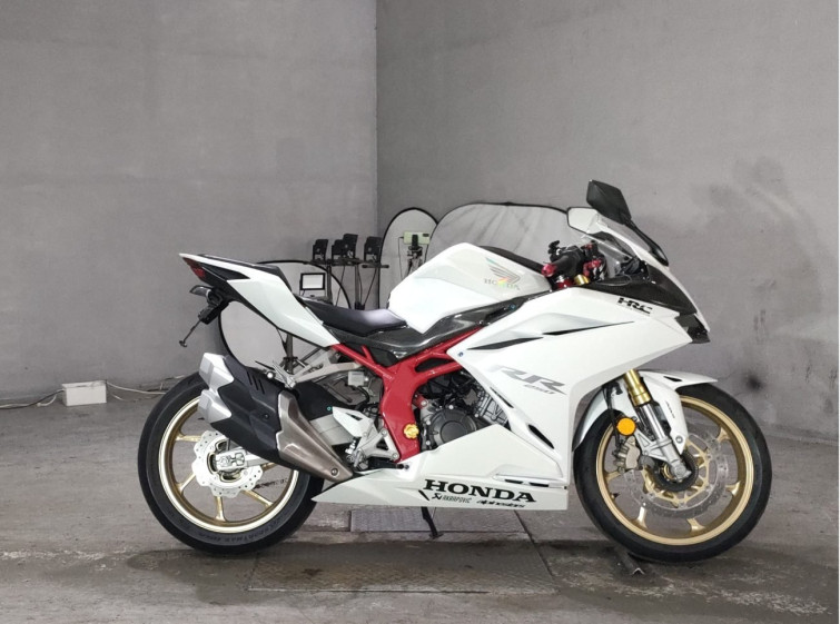 Мотоцикл Honda CBR250RR з пробігом 10753 km