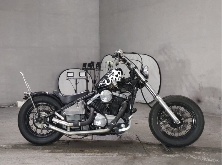 Мотоцикл Kawasaki VULCAN400 CUSTOM з пробігом 2796 km