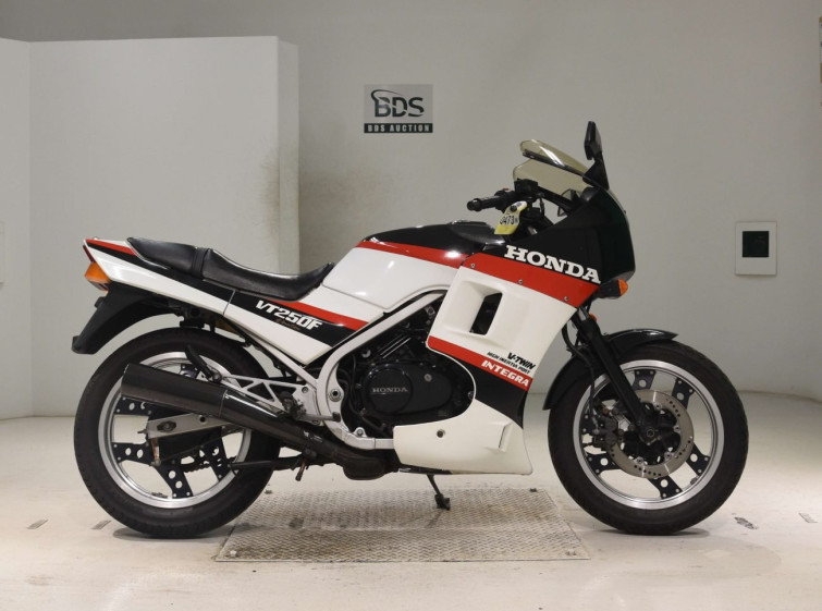 Мотоцикл Honda VT250F XELVIS с пробегом 21248 km