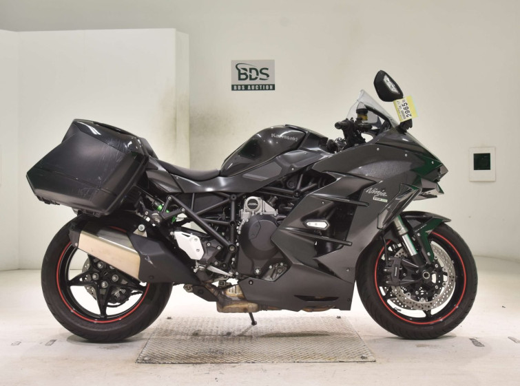 Мотоцикл Kawasaki NINJA H2 SX с пробегом 20223 km