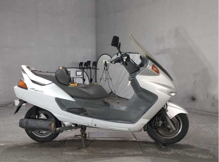 Мотоцикл Yamaha MAJESTY 250 з пробігом 52124 km
