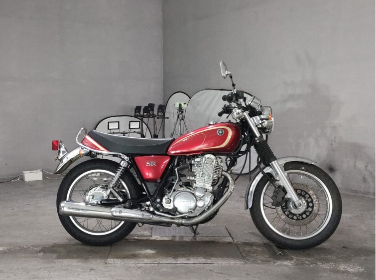 Мотоцикл Yamaha SR400 с пробегом 11727 km
