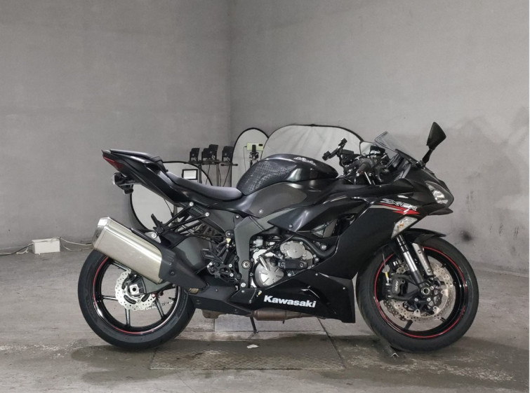 Мотоцикл Kawasaki ZX-6R с пробегом 27420 km