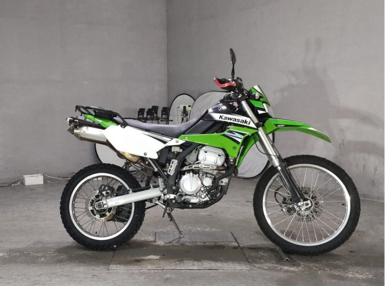 Мотоцикл Kawasaki KLX250 з пробігом 32152 km