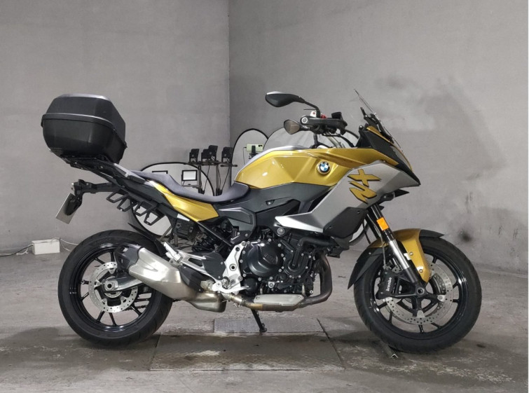 Мотоцикл BMW F900XR з пробігом 9896 km